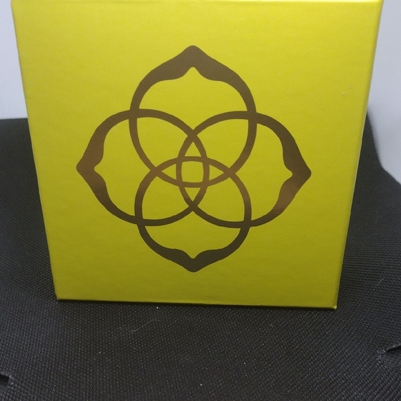 Kendra Scott Gold Necklace with Pink Gemstone - Picture 8 of 11